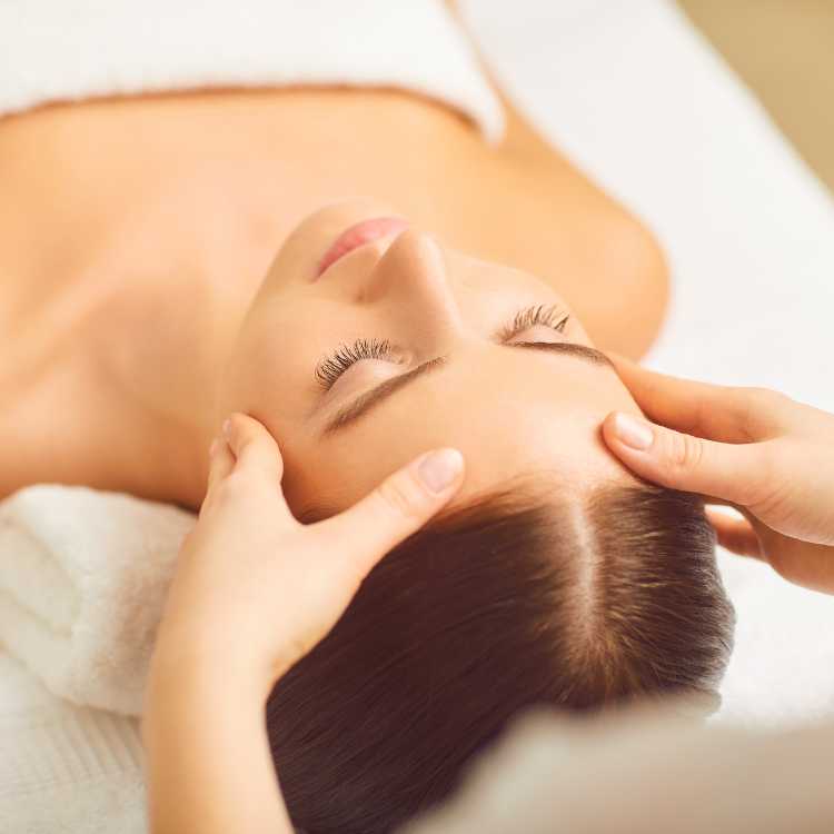 Best Cold-Pressed Flaxseed Oil for Skin & Hair